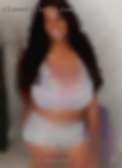 I'm a fan of blondes in massage and brunettes. I'm a fan of blondes in massage and brunettes.